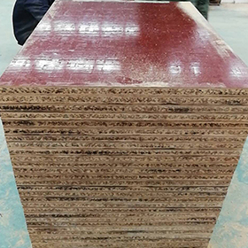 覆膜竹胶板封边.JPG